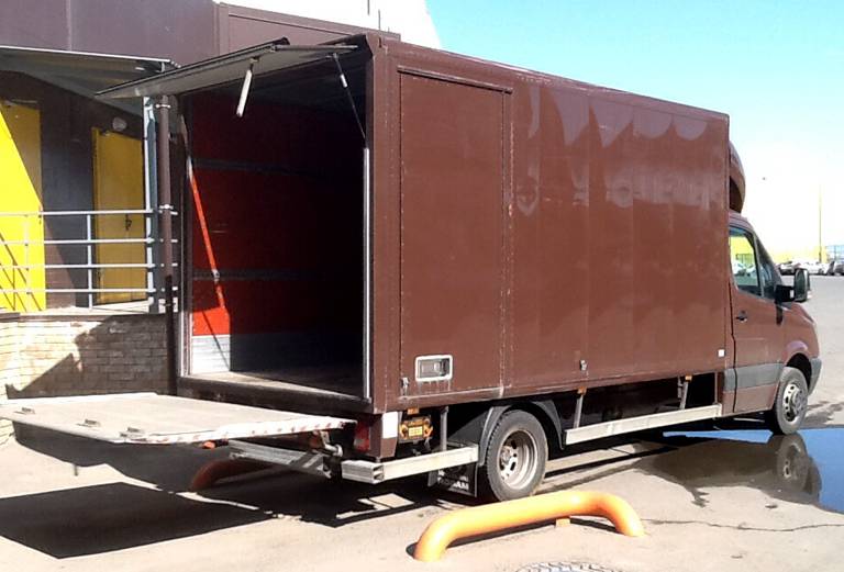 Заказ грузового автомобиля для транспортировки мебели : Коробки, сумки, личные домашние вещи из Россия, Пскова в Украина, Киев